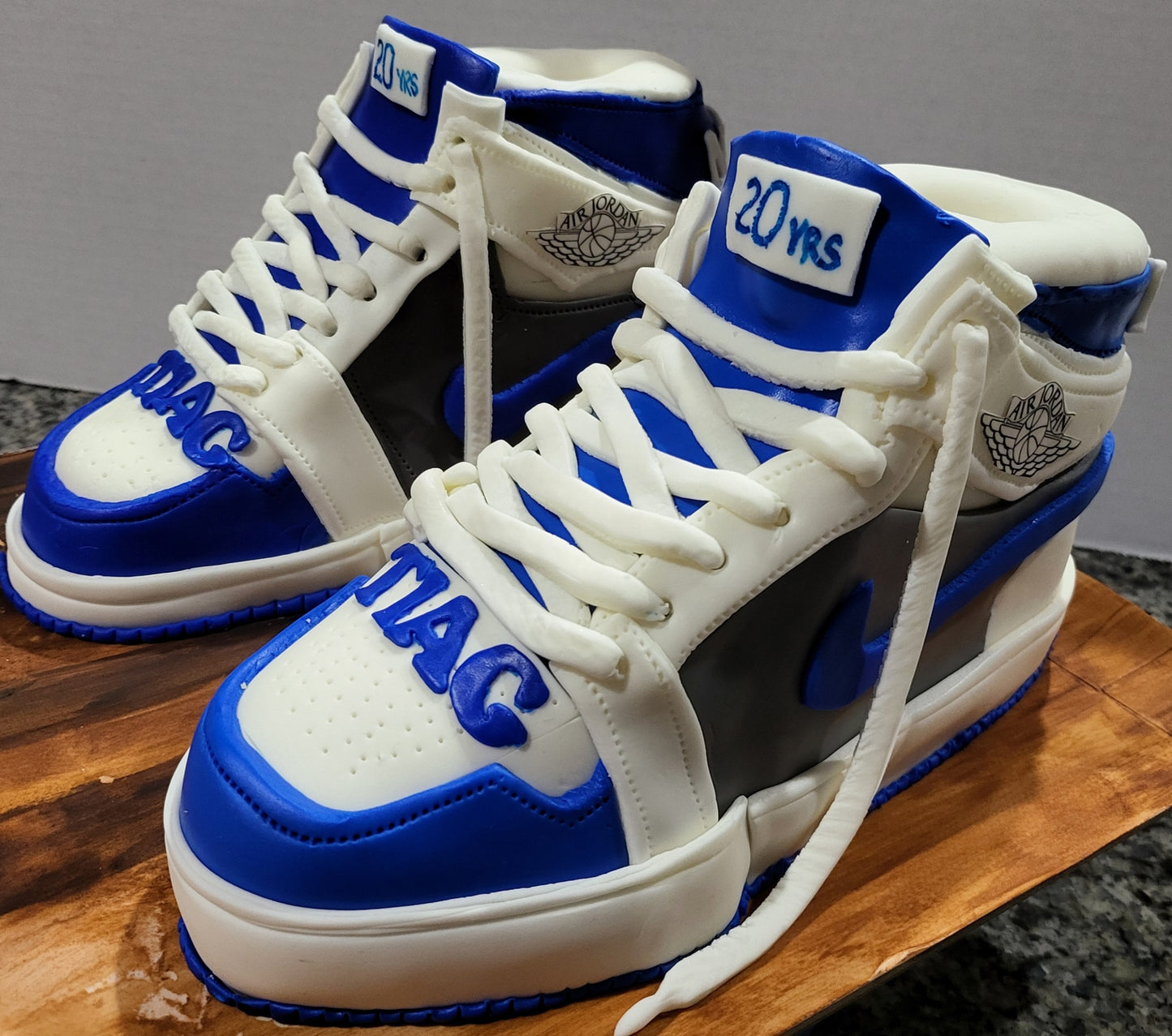 Custom Cakes